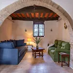 Amelia House Private Pool, Casole Elsa, Monti